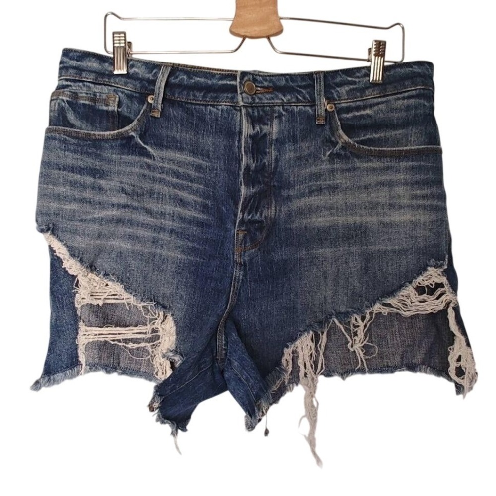 Good American Shorts Denim Bombshell‎ Distressed Blue 14/32 Frayed Hem Button